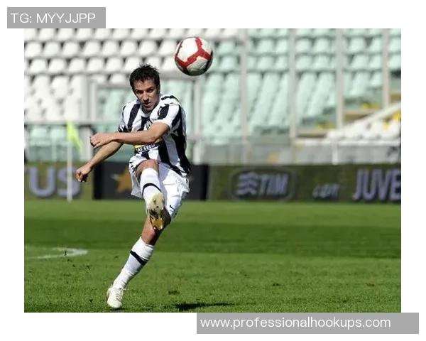 最帅足球明星皮耶罗的传奇人生与球场风采全解析