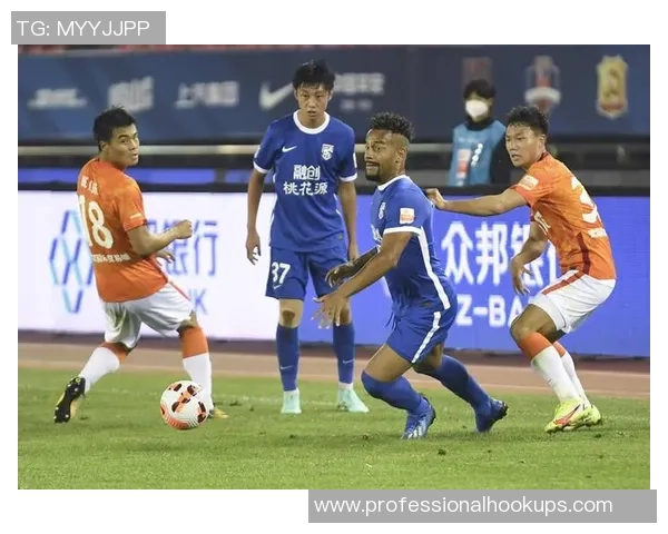 足球纪实：记录武汉足球队的成长故事_1